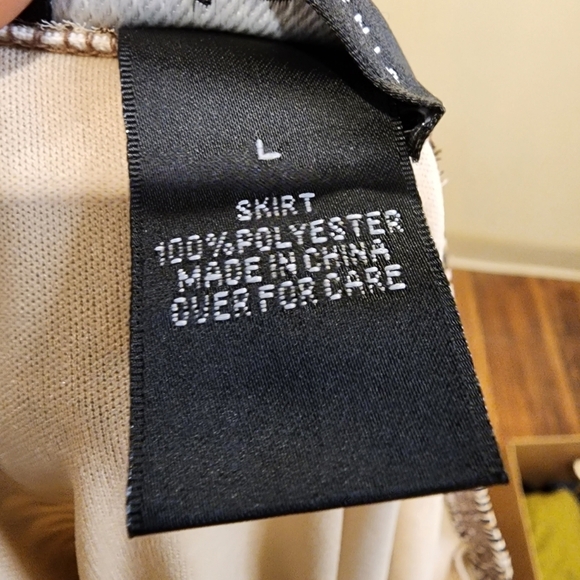 IZ 2 Pieces blouse and skirt casual and formal set size L - Picture 15 of 15